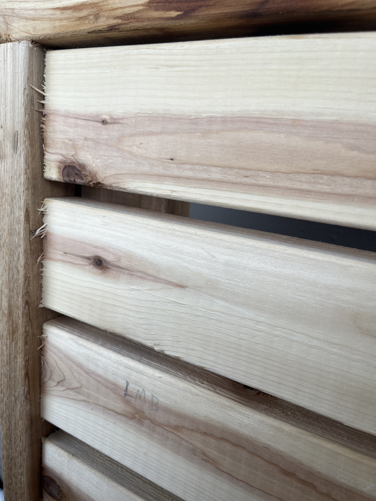 Bench inside lip